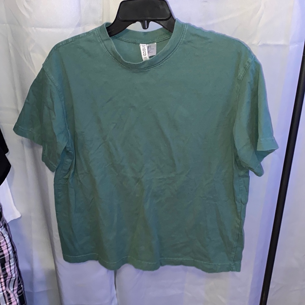 green cropped shirt